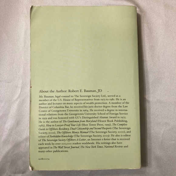 Book: Where To Stash Your Cash…Legally by Robert E. Bauman, JD Softcover GUC - Picture 2 of 4